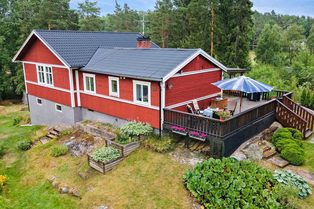 13. Reparation omla╠eggning av skorrsten av takla╠ecka